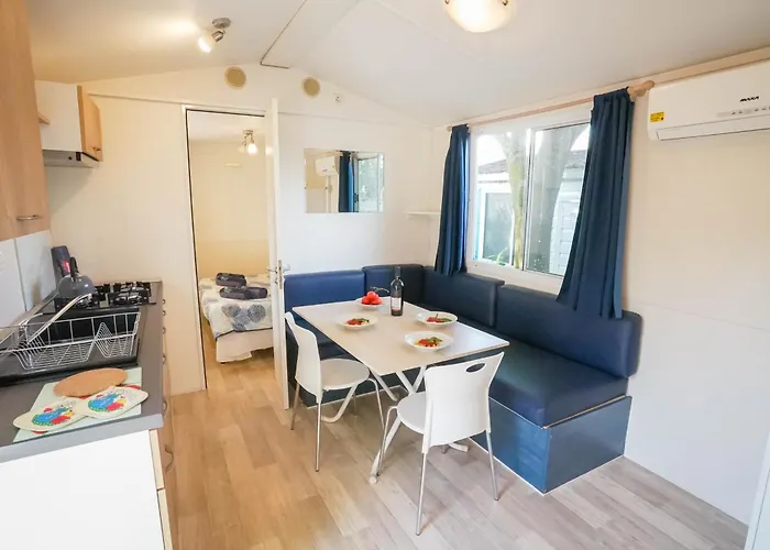 Happy Camp Mobile Homes In S'ena Arrubia Village *
